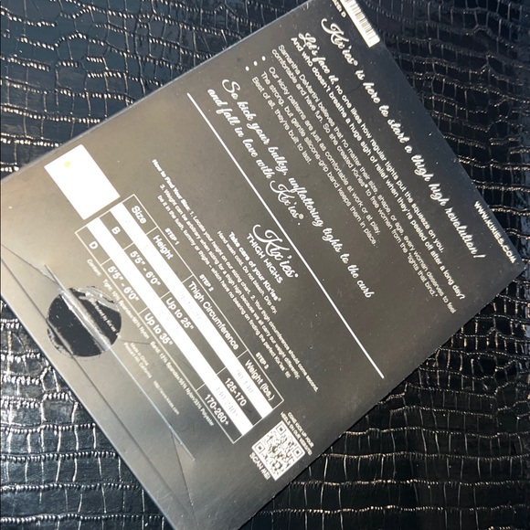 KIX’IES Monica Red Sheer Cuban Heel Thigh Highs - Rare Size D 👠 - Picture 2 of 2